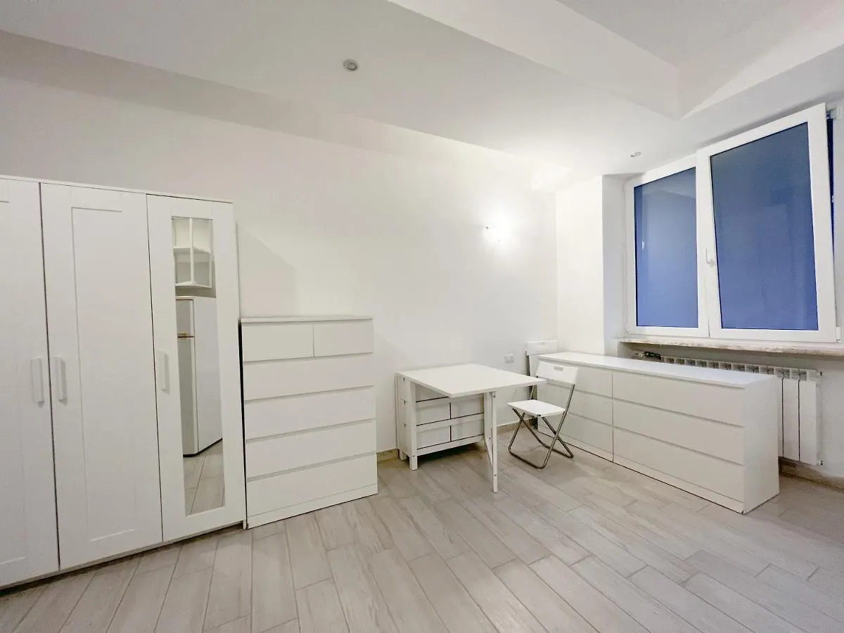 Apartment Confortable And Centrally Milan Flat